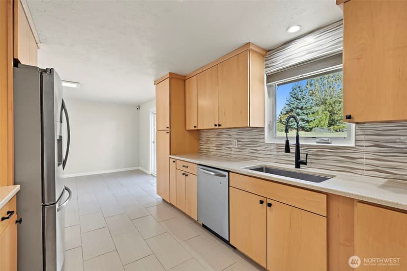 Property photo for 4324 108th Avenue E, Edgewood photo 11