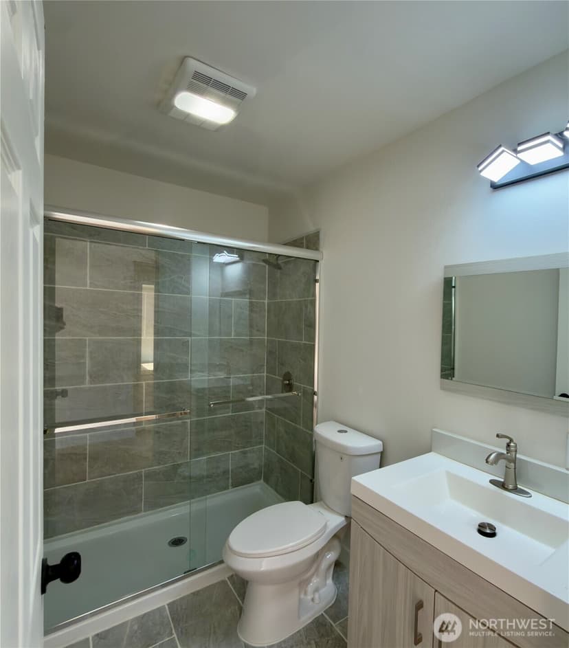 Property photo for 608 SW 142nd Street, Burien photo 11