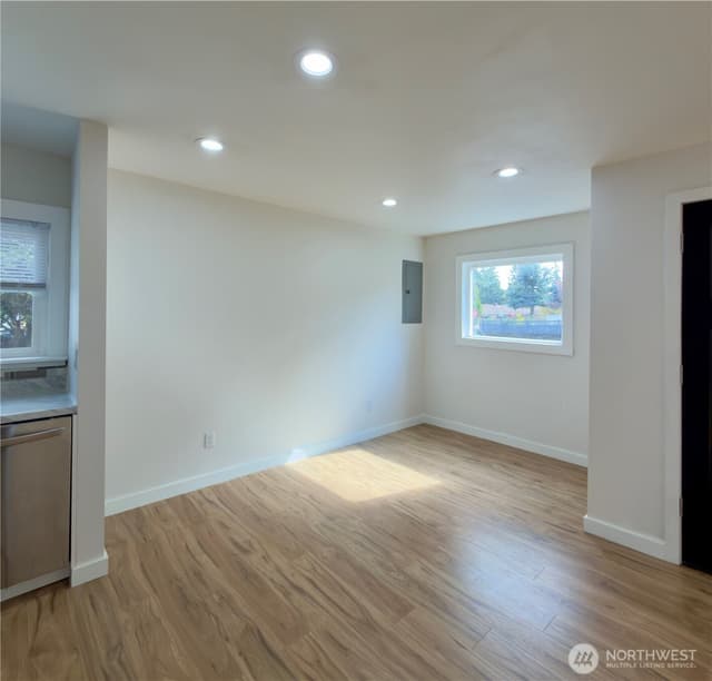 Property photo for 608 SW 142nd Street, Burien photo 5