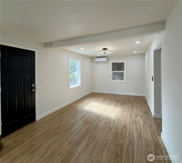 Property photo for 608 SW 142nd Street, Burien photo 4