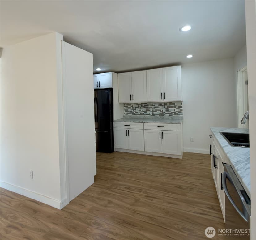 Property photo for 608 SW 142nd Street, Burien photo 6