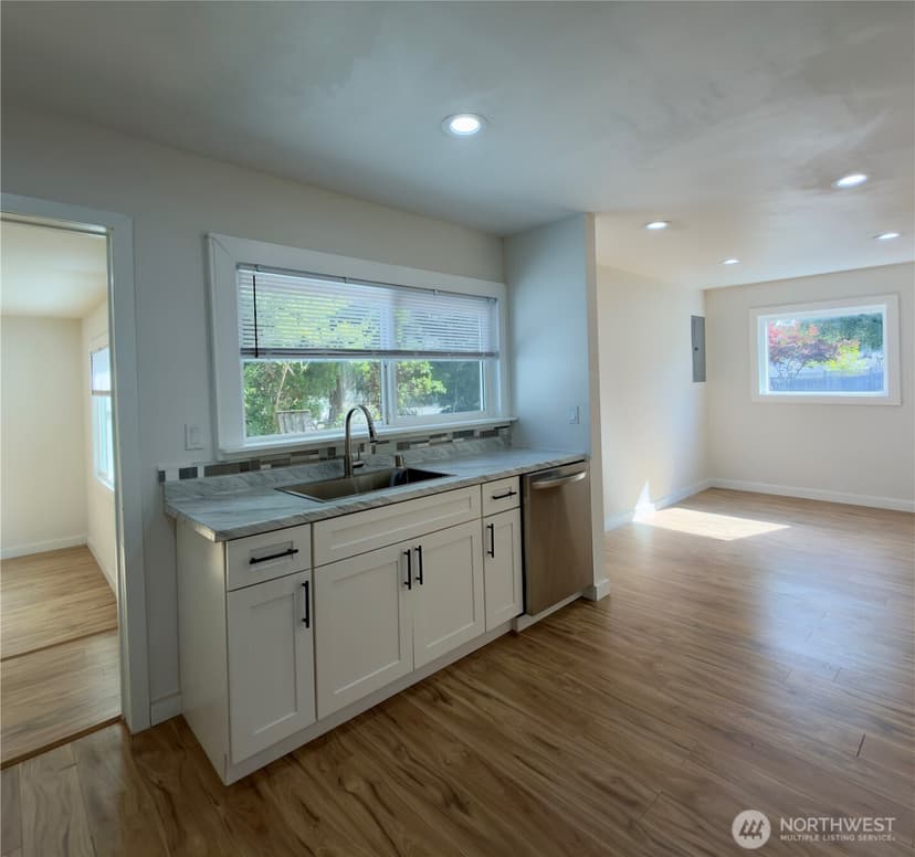 Property photo for 608 SW 142nd Street, Burien photo 7