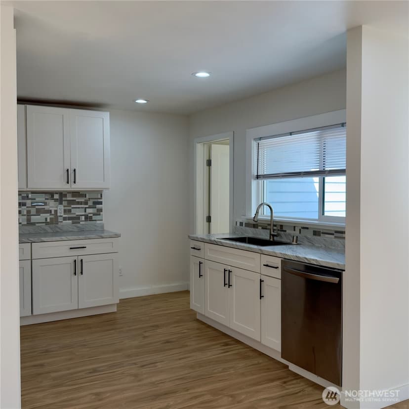 Property photo for 608 SW 142nd Street, Burien photo 8