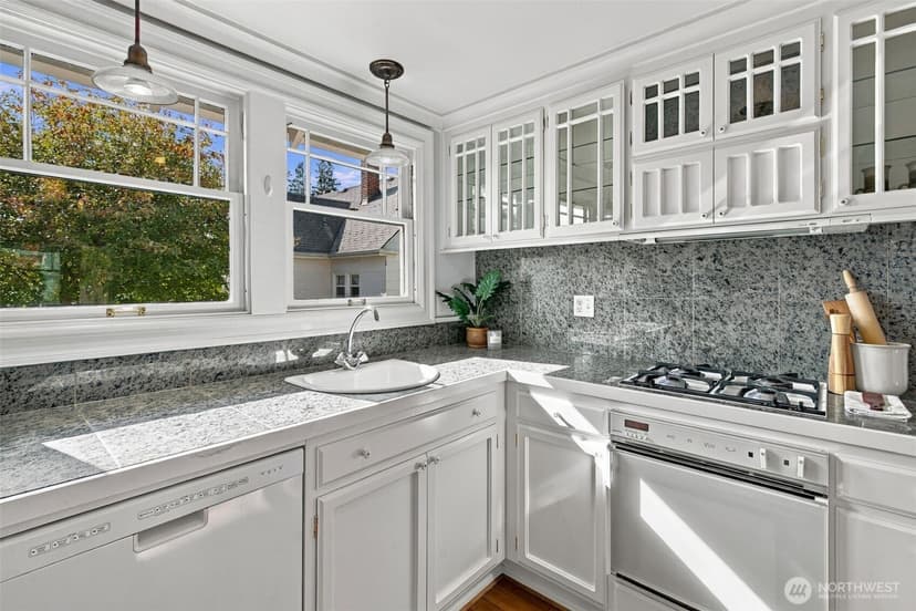 Property photo for 1207 NE 80th Street, Seattle photo 14