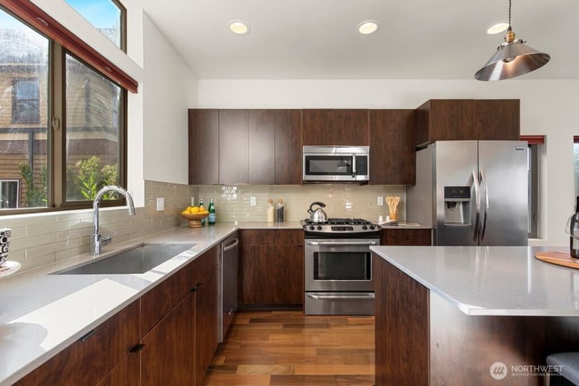 Property photo for 161 23rd Avenue #A, Seattle photo 9