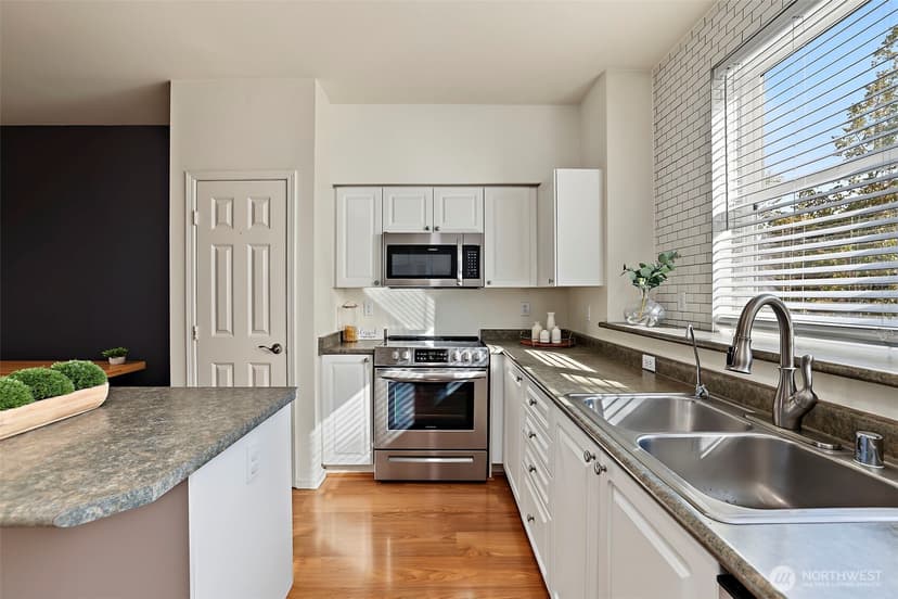 Property photo for 3116 164th Street SW #1405, Lynnwood photo 6