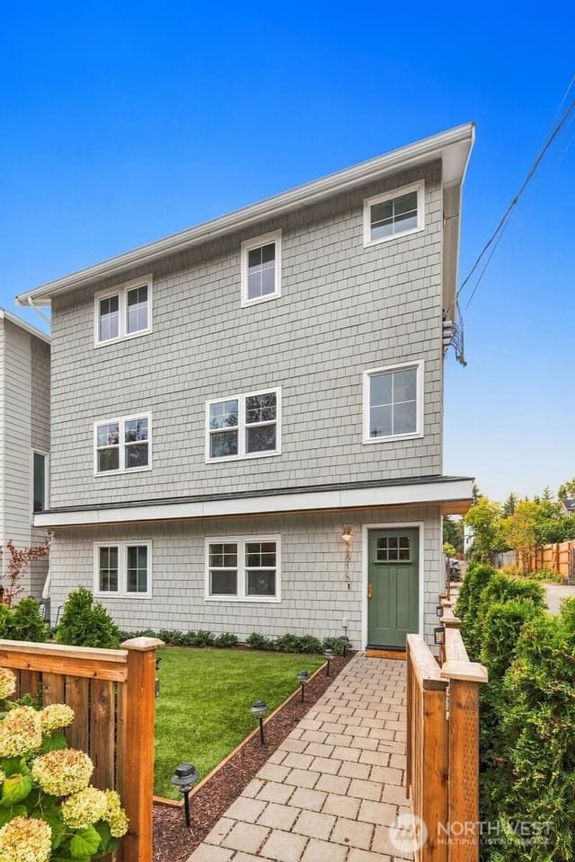 Property photo for 2815 E Denny Way, Seattle