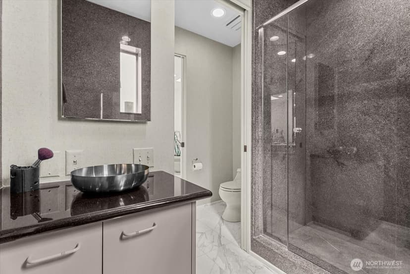 Property photo for 3089 Alki Avenue SW #2, Seattle photo 16