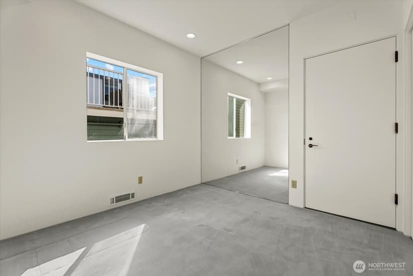 Property photo for 3089 Alki Avenue SW #2, Seattle photo 27
