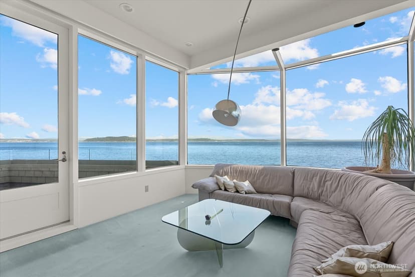 Property photo for 3089 Alki Avenue SW #2, Seattle photo 4