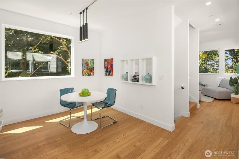 Property photo for 534 W Barrett Street, Seattle photo 9