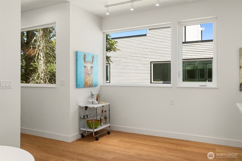 Property photo for 534 W Barrett Street, Seattle photo 10