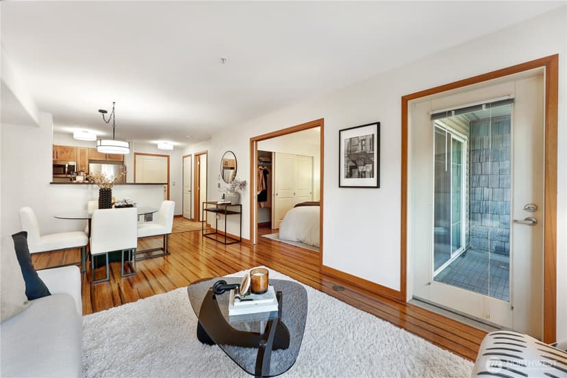 Property photo for 3015 SW Avalon Way #204, Seattle photo 13