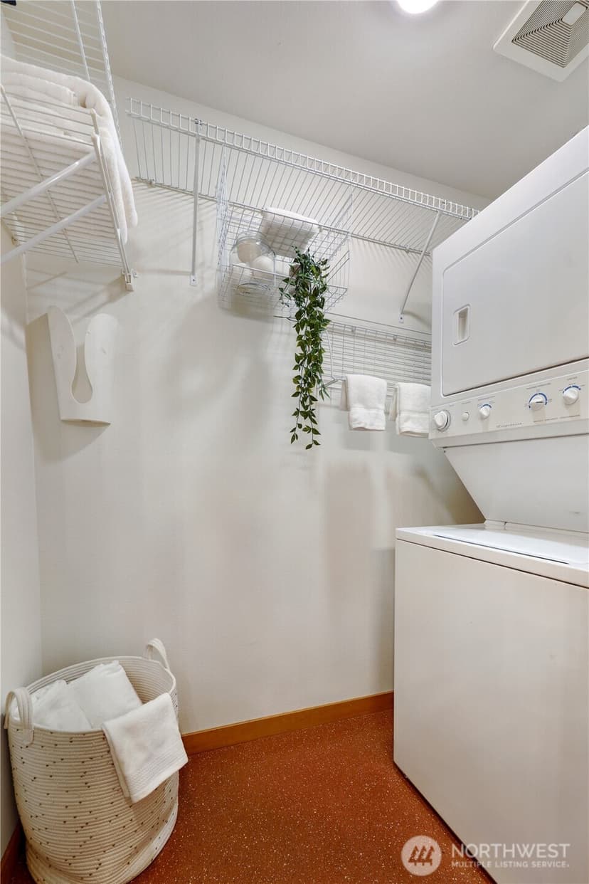 Property photo for 3015 SW Avalon Way #204, Seattle photo 23