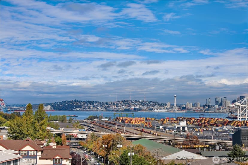 Property photo for 3015 SW Avalon Way #204, Seattle photo 27