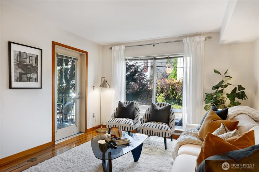 Property photo for 3015 SW Avalon Way #204, Seattle photo 12