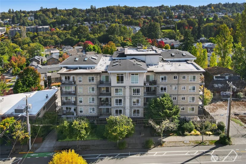 Property photo for 3015 SW Avalon Way #204, Seattle photo 36