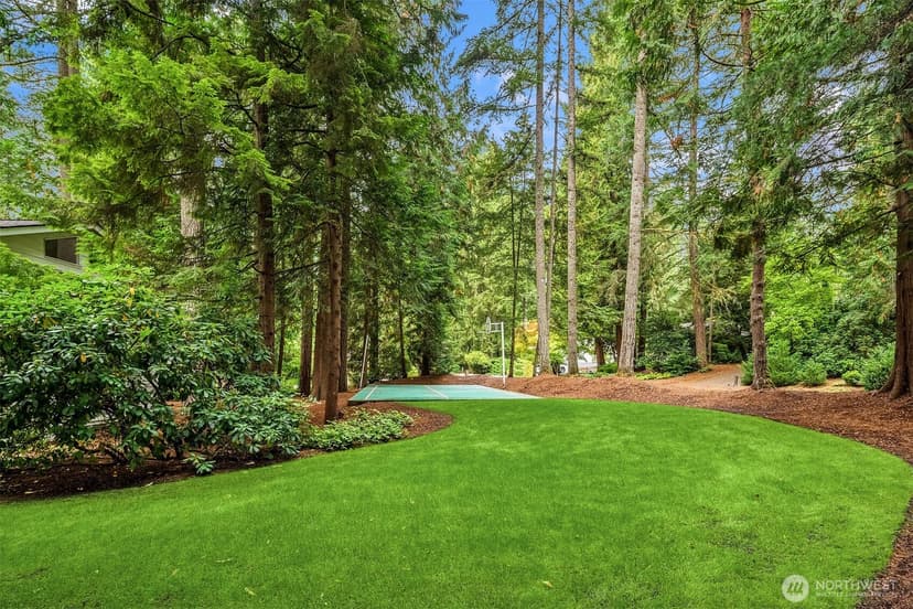 Property photo for 3315 129th Avenue NE, Bellevue photo 31