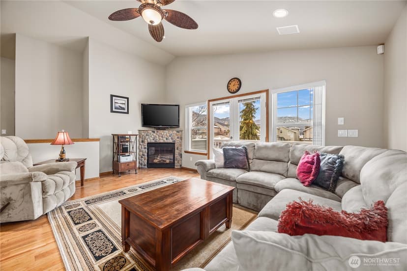 Property photo for 222 Parkway Drive, Manson photo 4