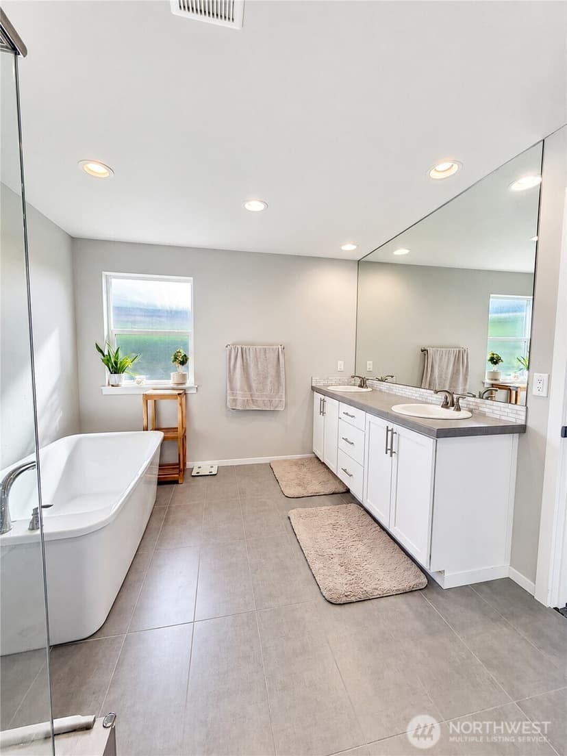 Property photo for 853 S 49th Street, Renton photo 9