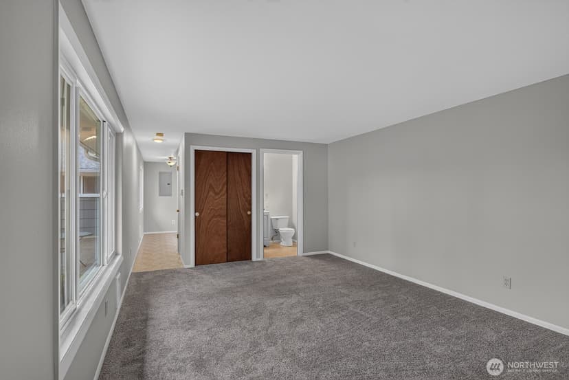 Property photo for 10 E Beech Street, Everett photo 27