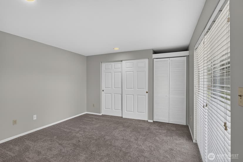 Property photo for 10 E Beech Street, Everett photo 33