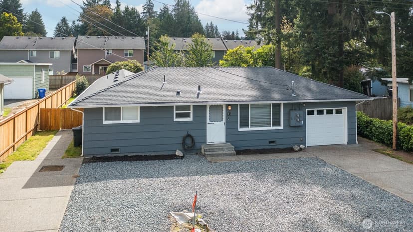 Property photo for 10 E Beech Street, Everett