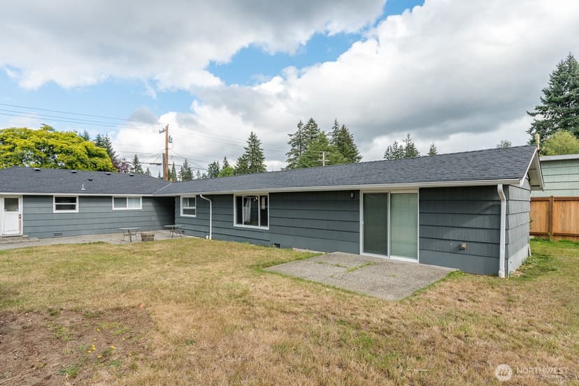 Property photo for 10 E Beech Street, Everett photo 35