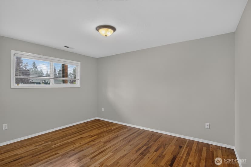 Property photo for 10 E Beech Street, Everett photo 13