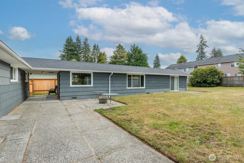 Property photo for 10 E Beech Street, Everett photo 22
