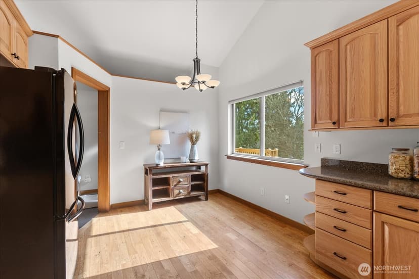 Property photo for 5470 NE 200th Place, Lake Forest Park photo 14