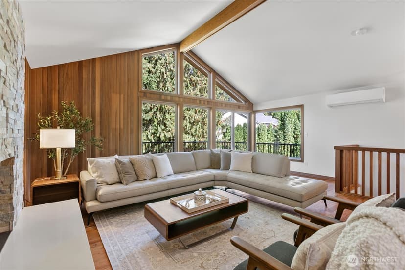 Property photo for 5470 NE 200th Place, Lake Forest Park