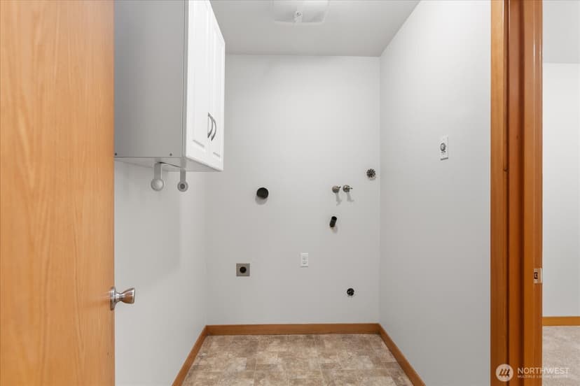 Property photo for 5470 NE 200th Place, Lake Forest Park photo 30
