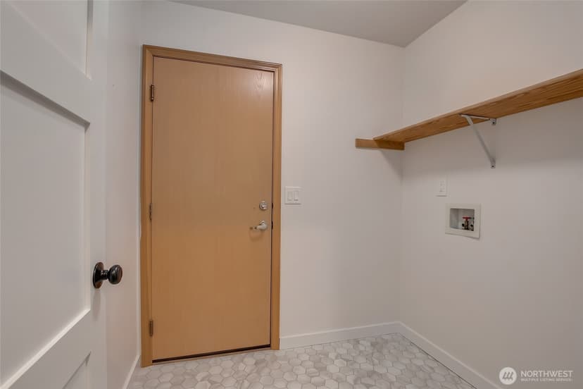 Property photo for 14549 86th Place NE, Kenmore photo 28