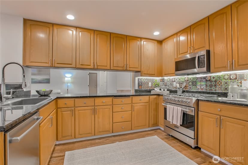Property photo for 14549 86th Place NE, Kenmore photo 10