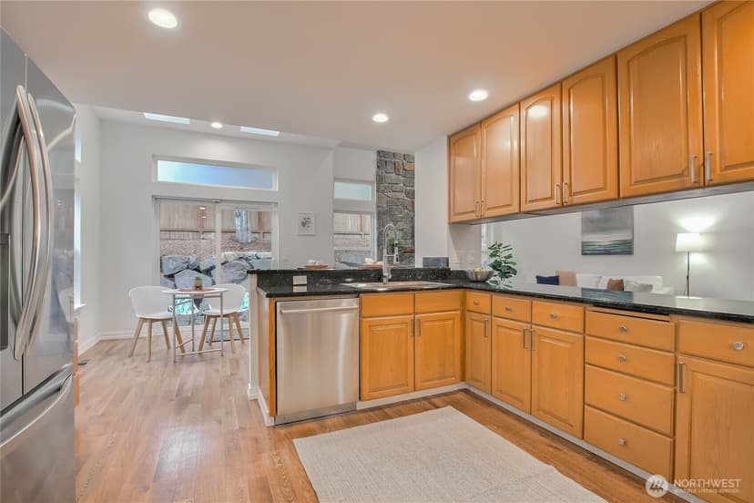 Property photo for 14549 86th Place NE, Kenmore photo 11