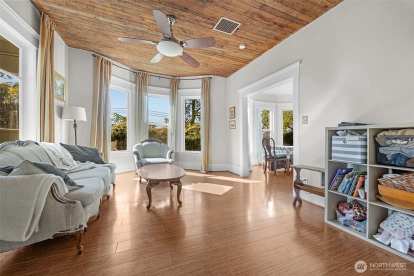Property photo for 1411 Sunnyside Boulevard, Lake Stevens photo 6