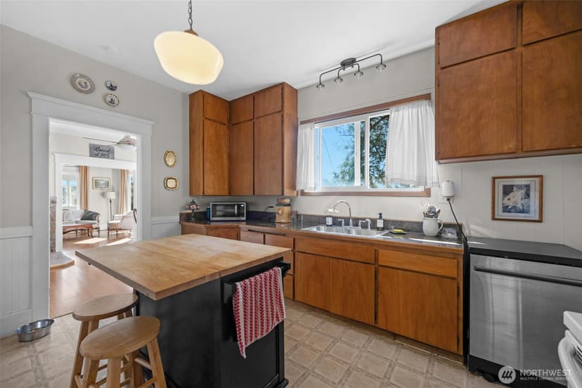 Property photo for 1411 Sunnyside Boulevard, Lake Stevens photo 12