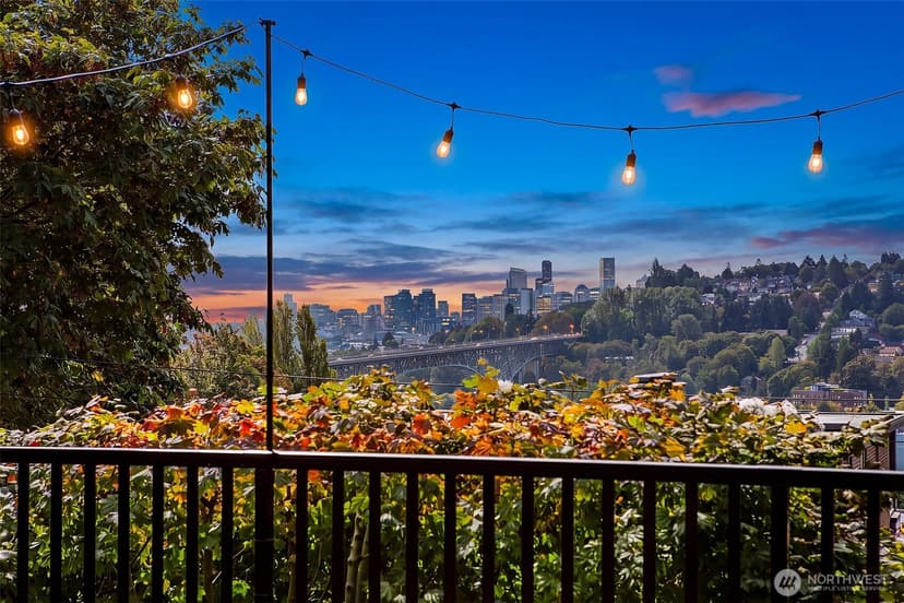 Property photo for 3951 Evanston Avenue N, Seattle