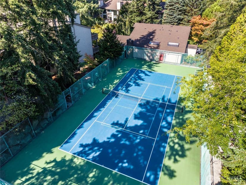 Property photo for 13730 15th Avenue NE #E203, Seattle photo 10