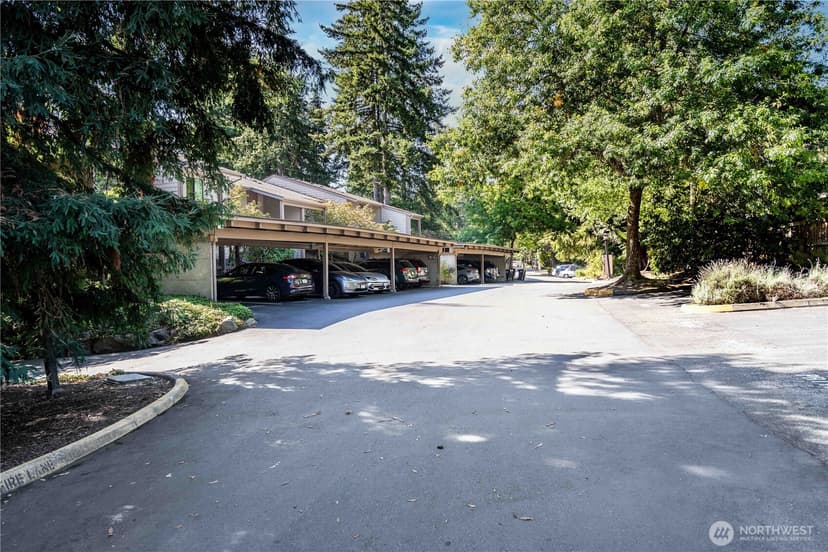 Property photo for 13730 15th Avenue NE #E203, Seattle photo 3