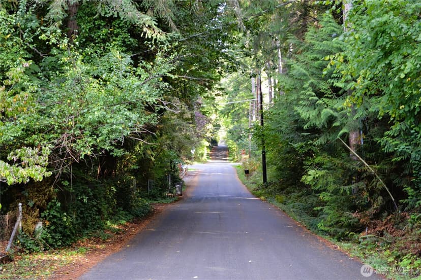 Property photo for 1758 NE Jacobson Road, Poulsbo photo 32