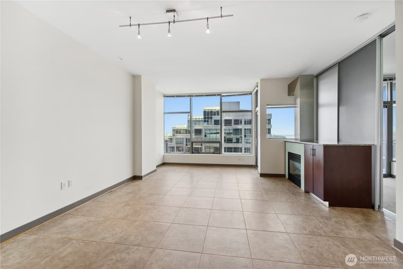 Property photo for 2033 2nd Avenue #1701, Seattle photo 2