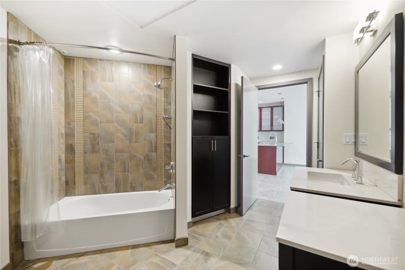 Property photo for 2033 2nd Avenue #1701, Seattle photo 20