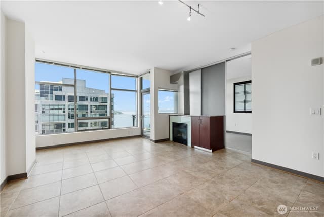 Property photo for 2033 2nd Avenue #1701, Seattle photo 5
