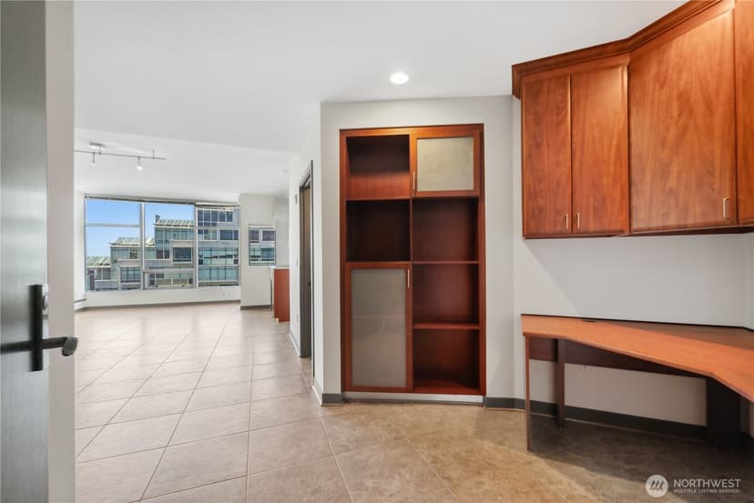 Property photo for 2033 2nd Avenue #1701, Seattle photo 28