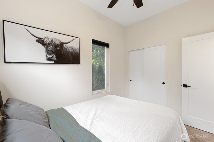 Property photo for 820 B S Rose Street, Seattle photo 17