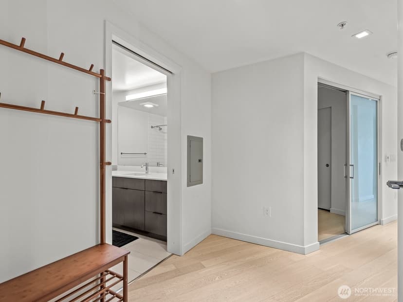 Property photo for 590 1st Avenue S #612, Seattle photo 6