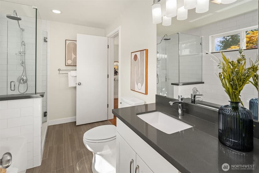 Property photo for 308 Fir Place, Edmonds photo 19