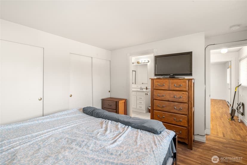 Property photo for 5604 172nd Place SW, Lynnwood photo 12